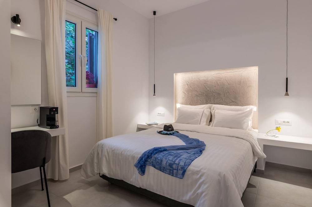 Sunset Paraportiani Rooms 2