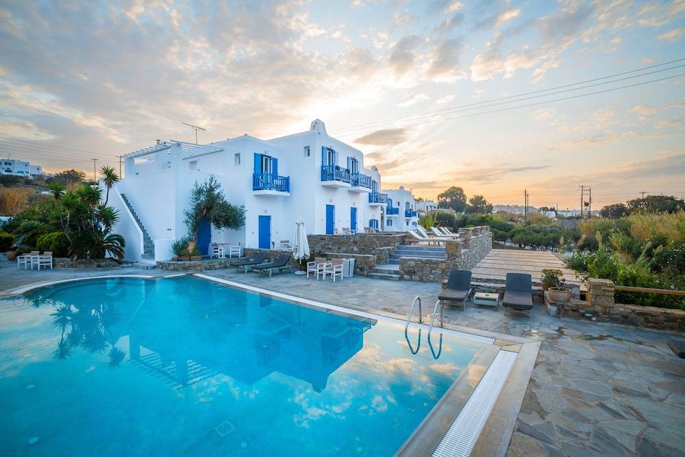 Vienoula's Garden Hotel 1