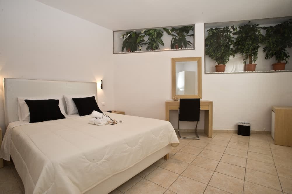 Zannis Hotel 1