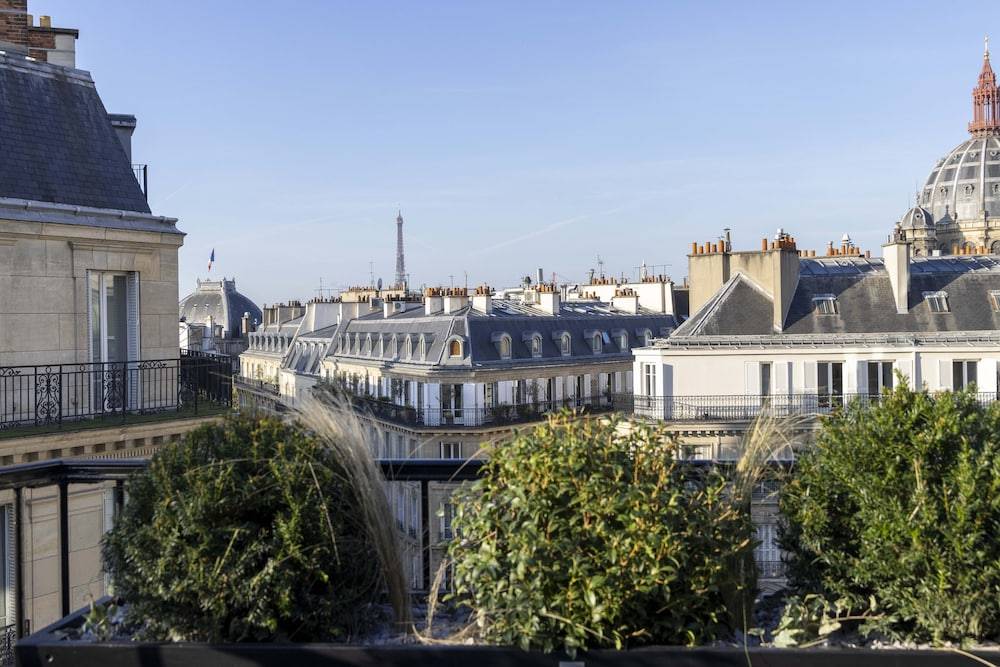 Le 12 Hôtel 1