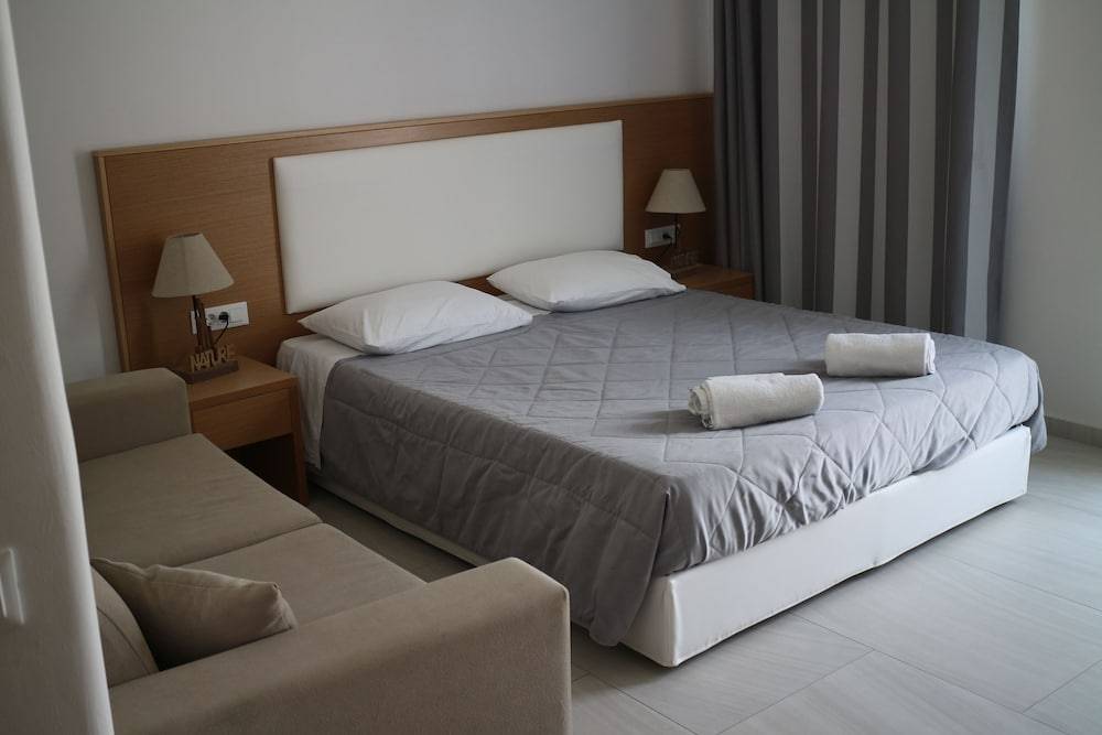 Petinaros Hotel 2