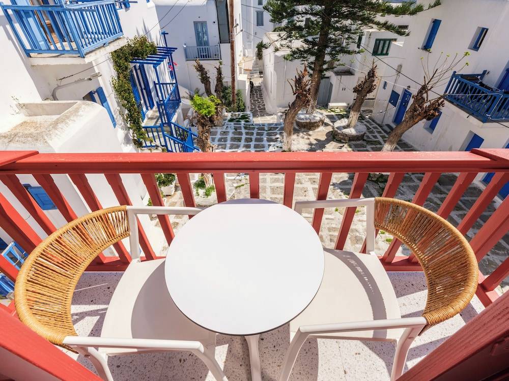 Alana Mykonos 1