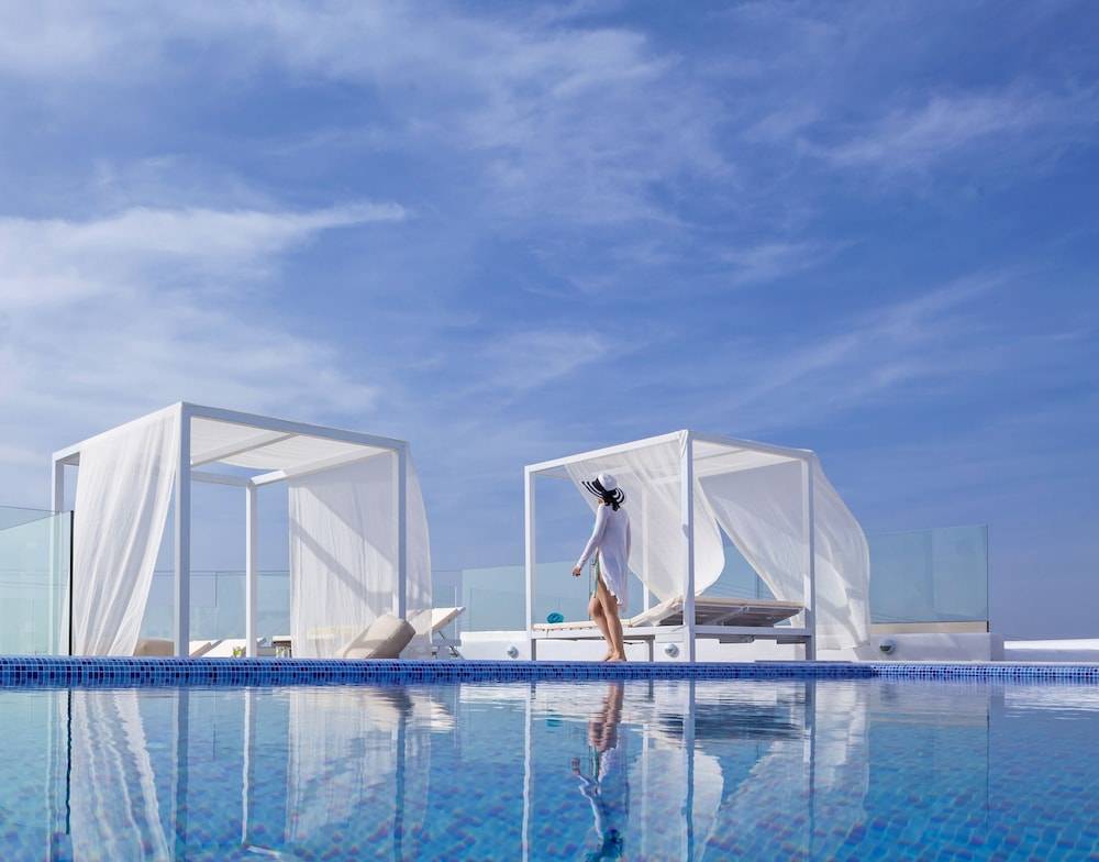 Colours of Mykonos Luxury Residences & Suites 1