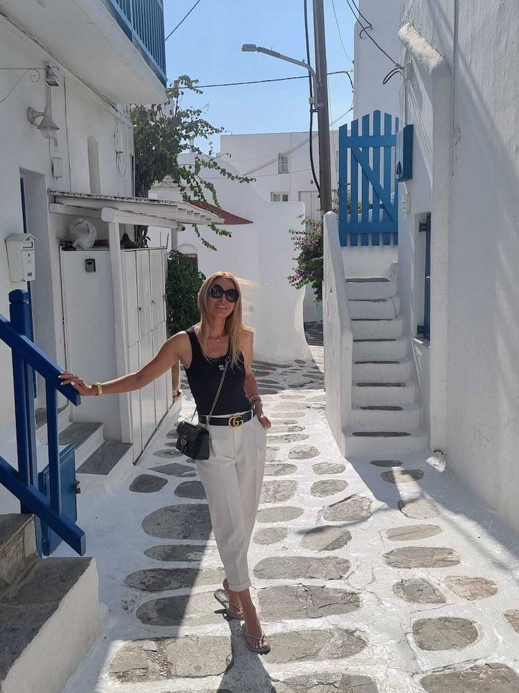 Eleanna's Mykonos 2