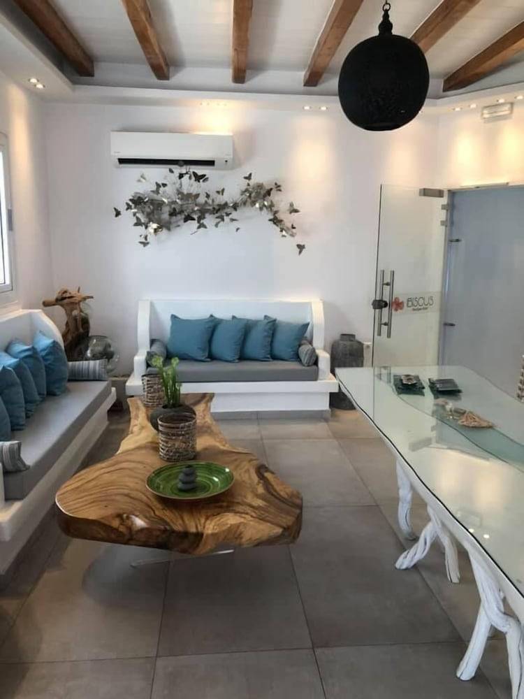 Ibiscus Boutique 2