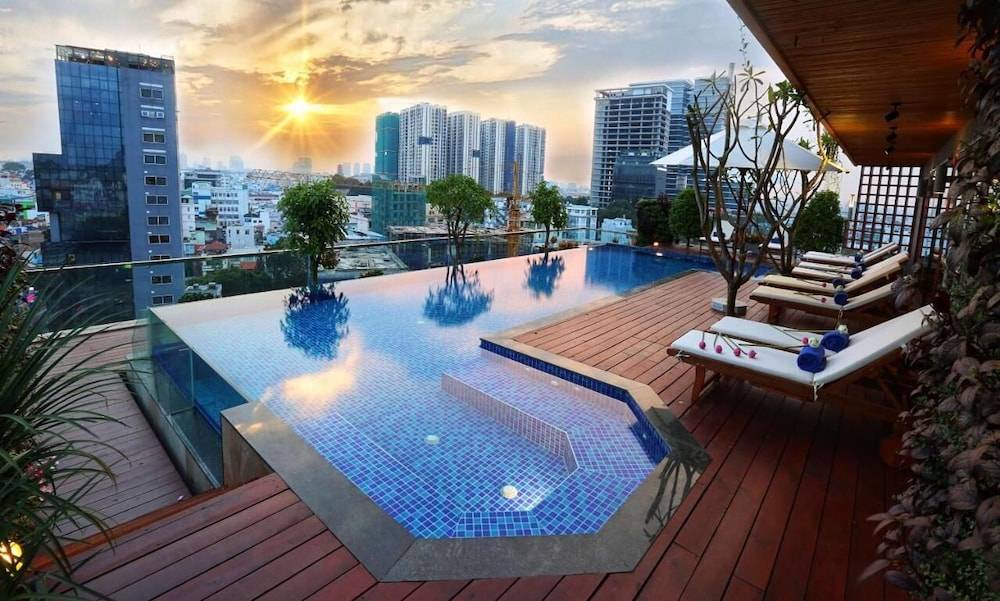 Lotus Saigon Hotel 1