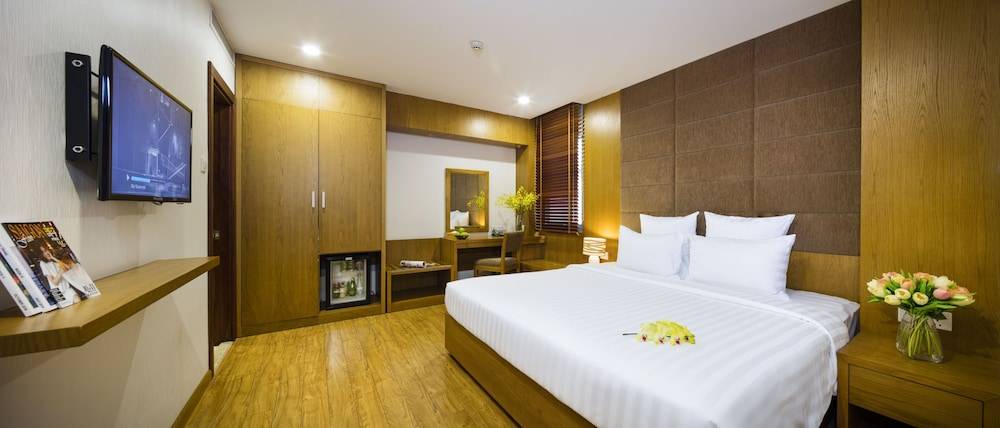 Paradise Saigon Boutique Hotel & Spa 1