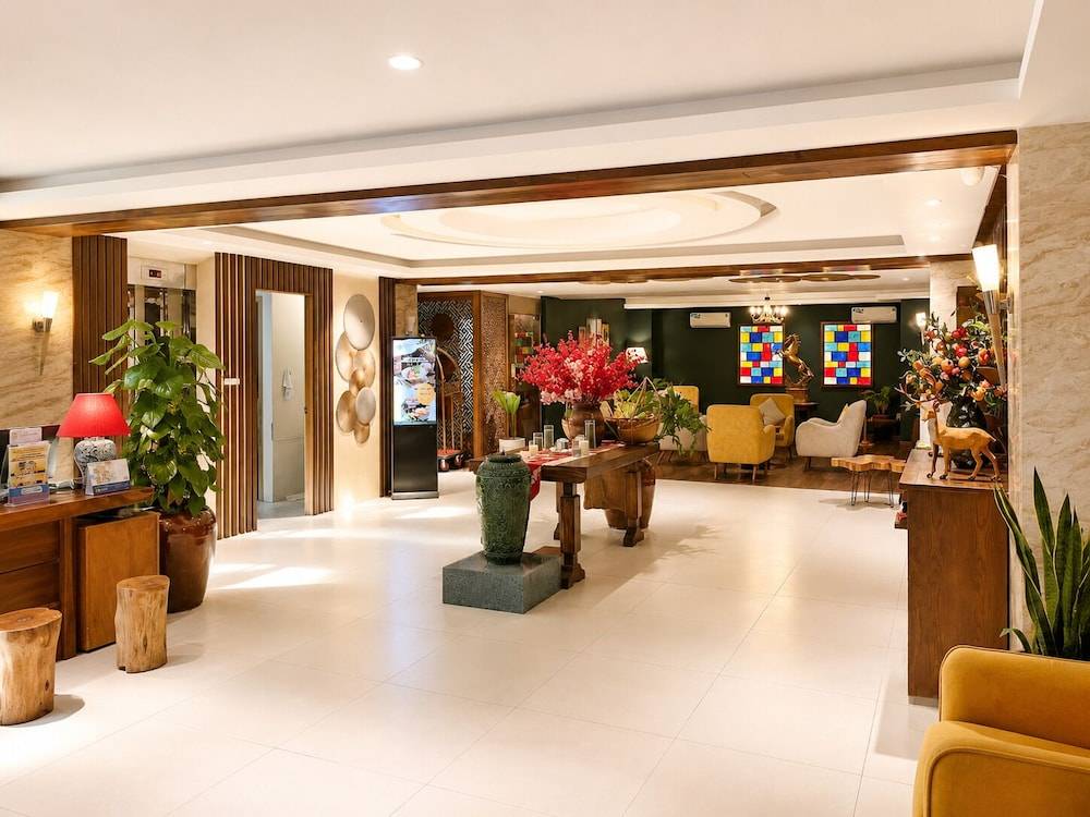 Universe Hotel 1