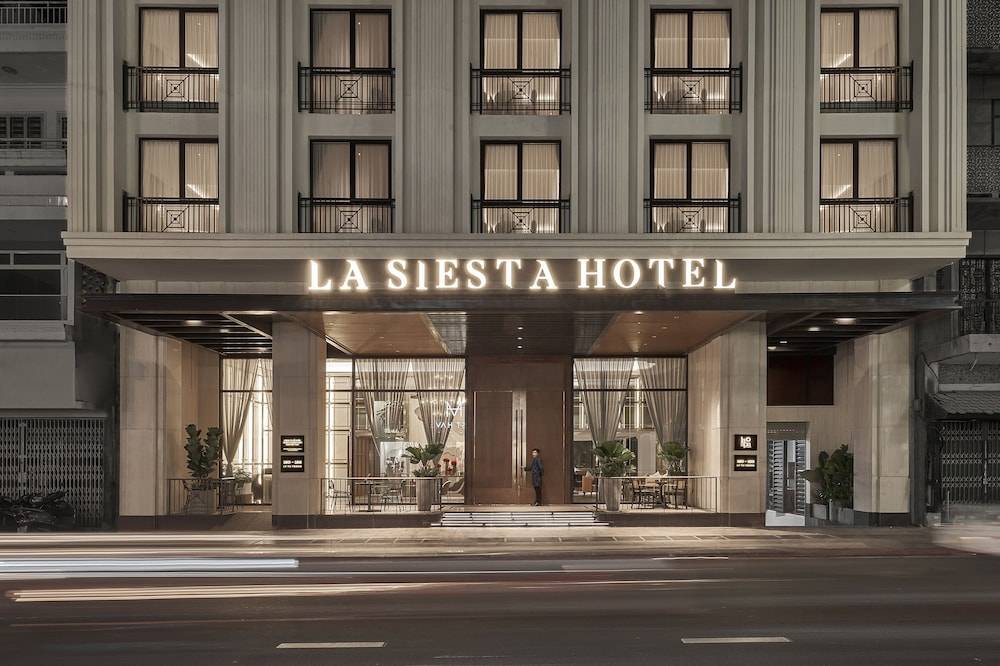La Siesta Premium Saigon 1