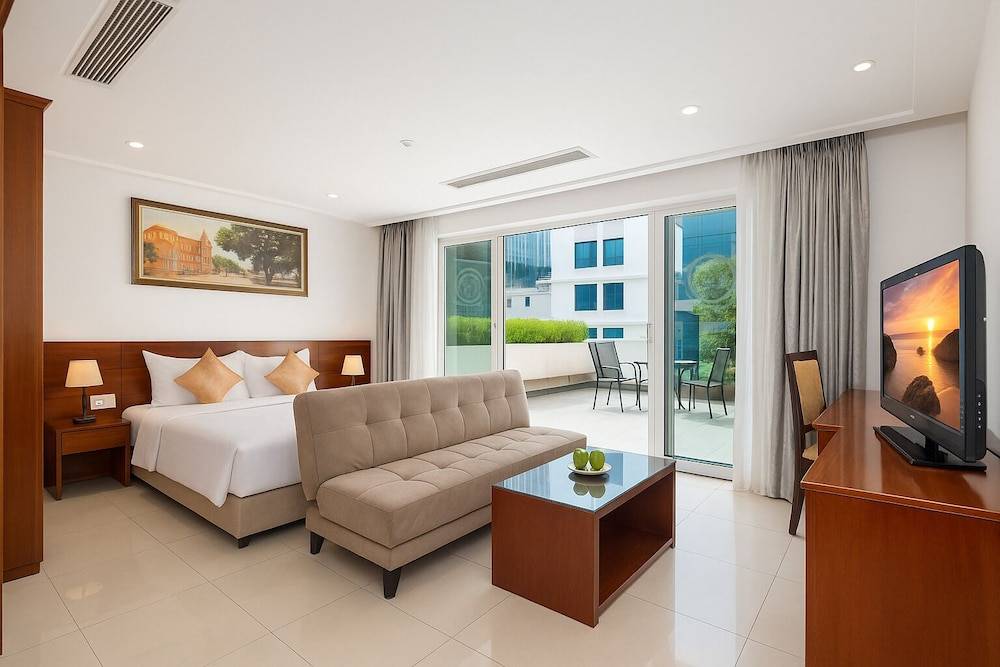 White Lotus Hotel Saigon 1