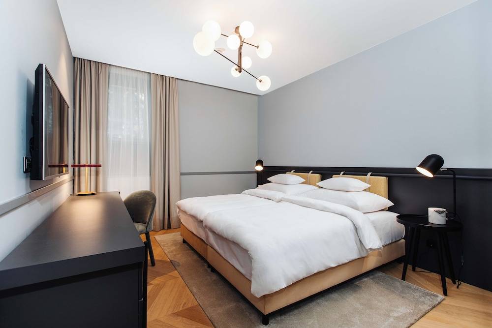 Alice Hotel 2