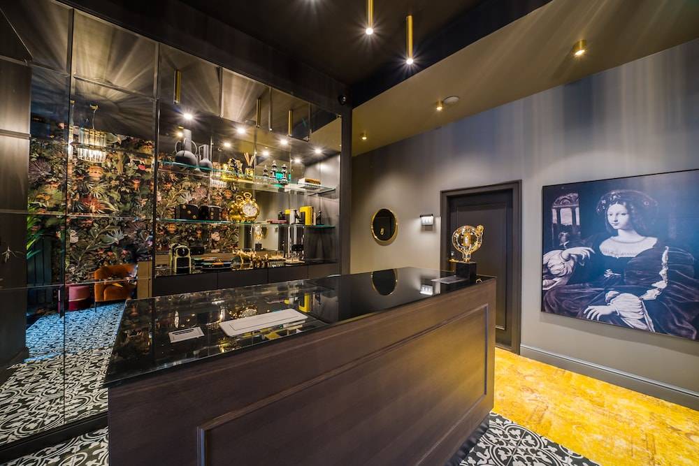 Leo Boutique Rooms - Adults Only 2