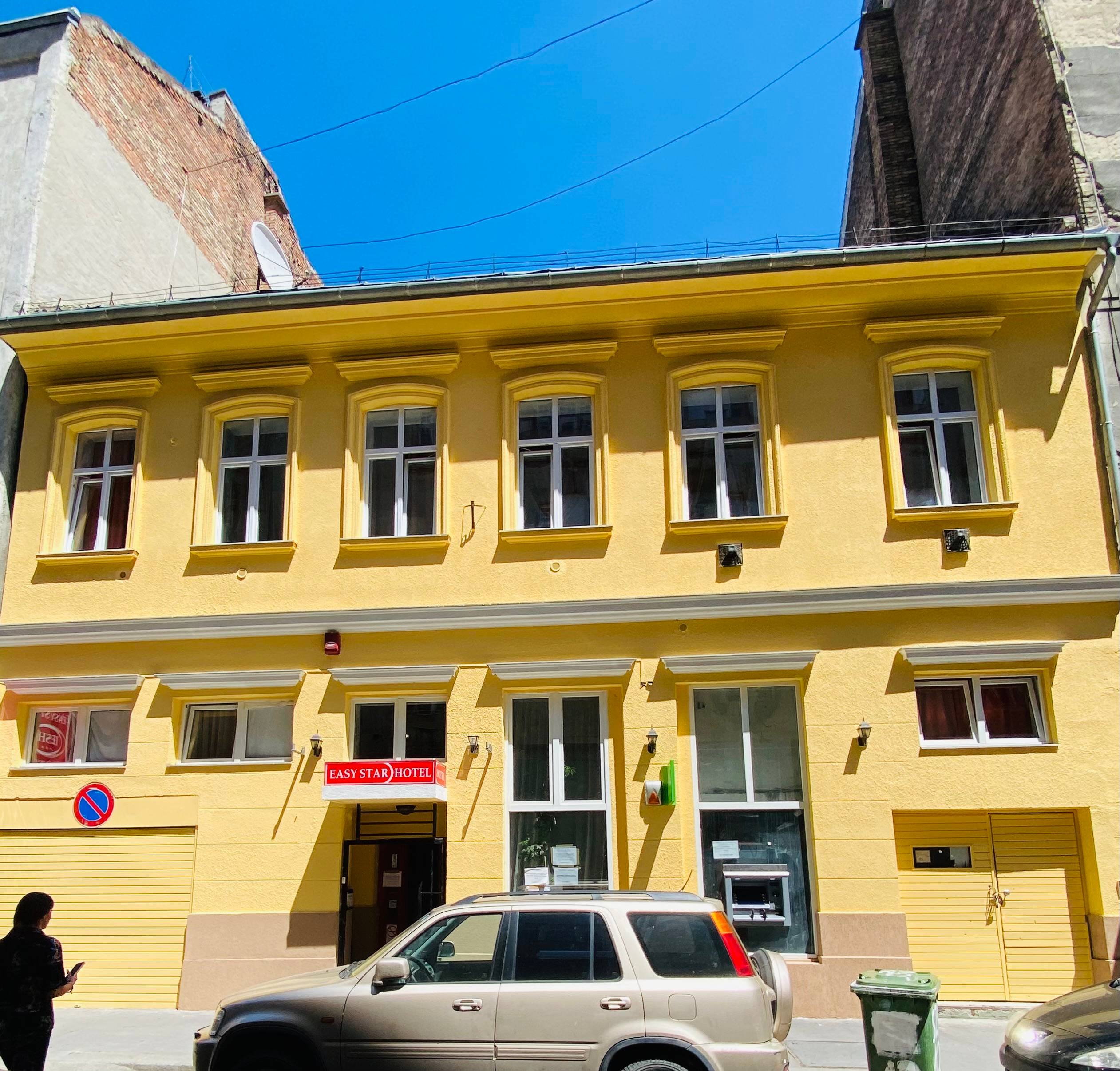 Easy Star Hotel 1