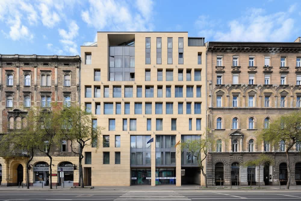 Akeah Verdi Budapest 1