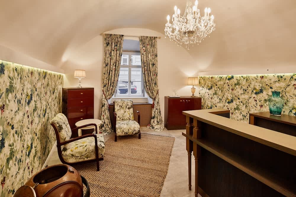 Maison Bistro & Hotel 2