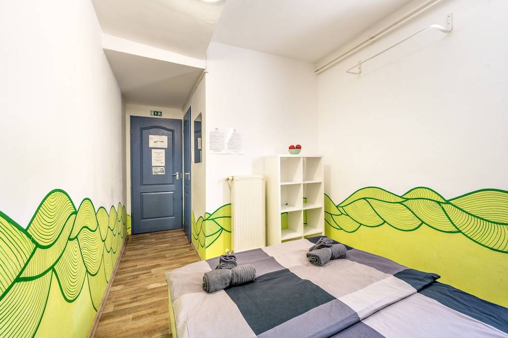 Island Hostel - Adults only 2