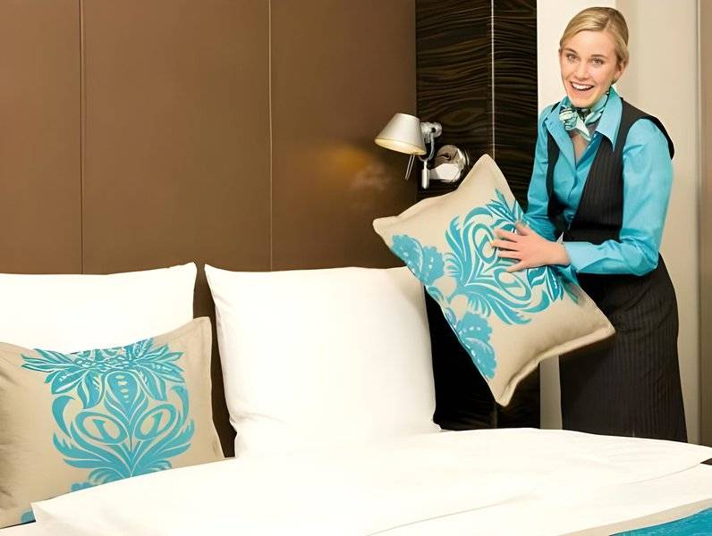 Motel One Salzburg-Mirabell 2