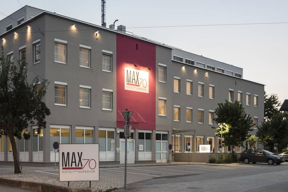 HOTEL max70 1