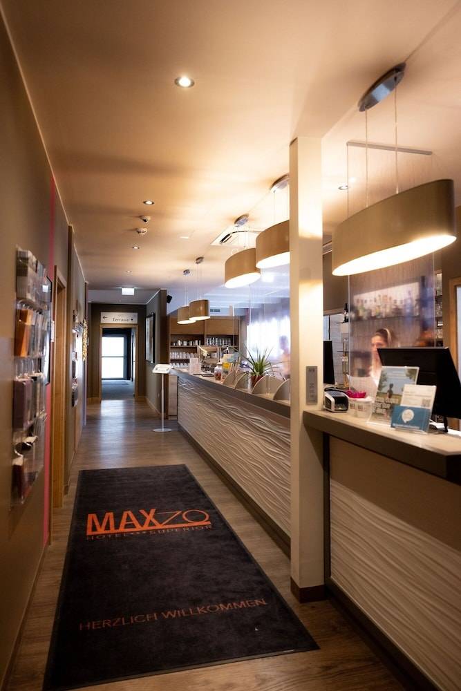 HOTEL max70 2