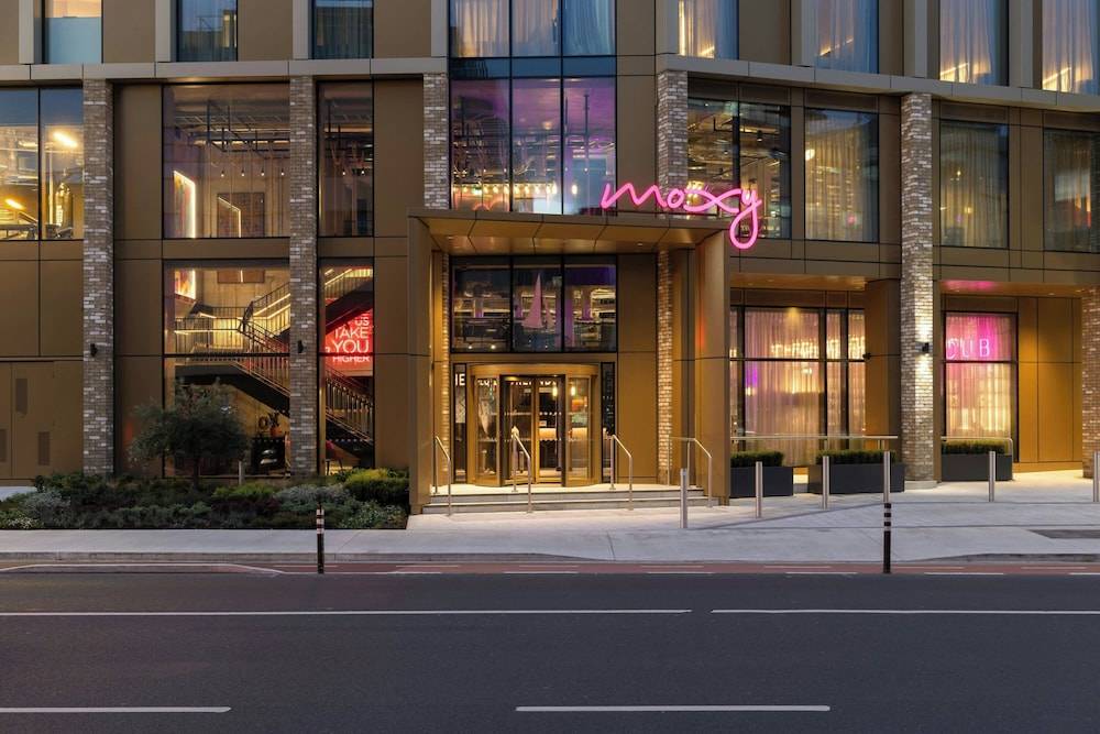 Moxy Dublin Docklands 1