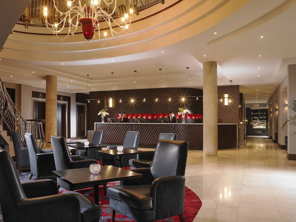 Red Cow Moran Hotel 2