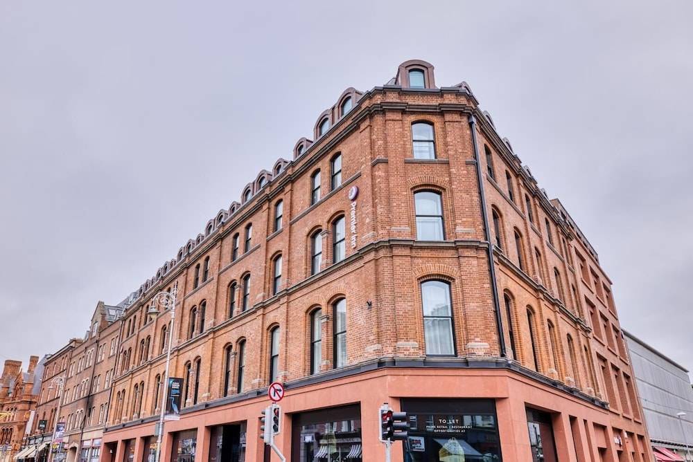 Premier Inn Dublin City Temple Bar 1
