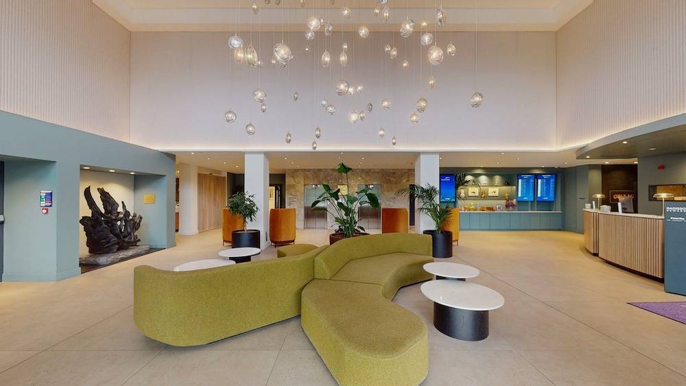 Clayton Hotel Dublin Airport Central 2