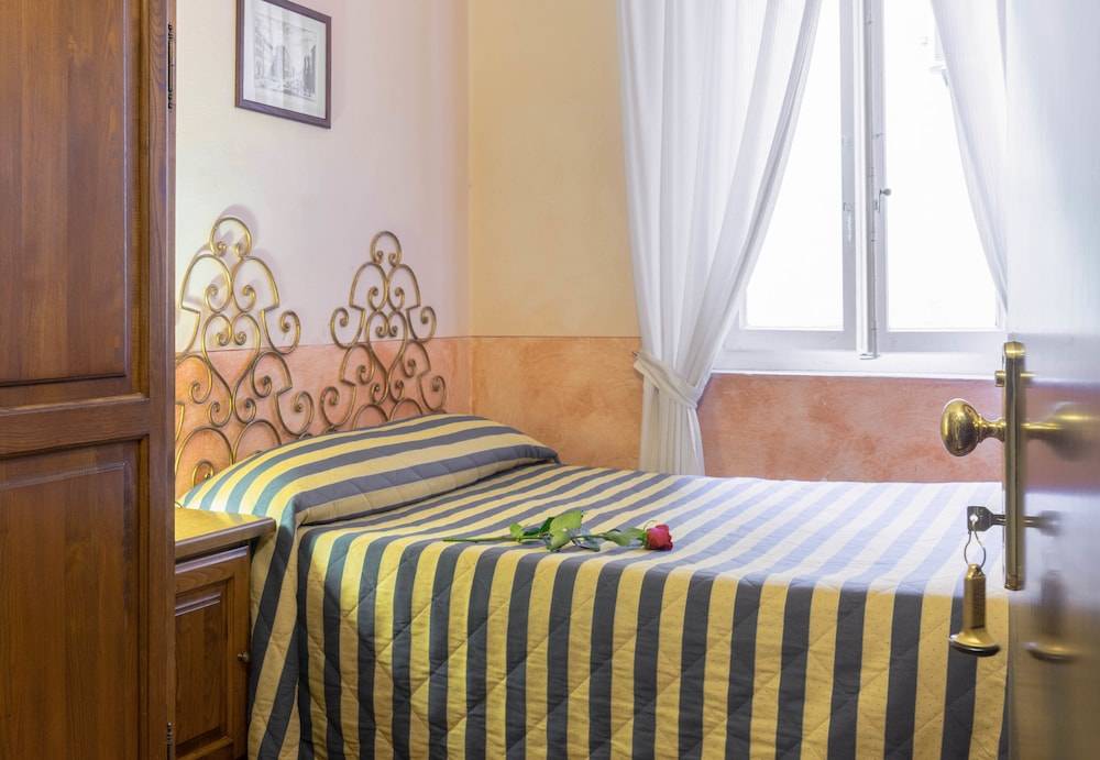 Hotel Monica 1