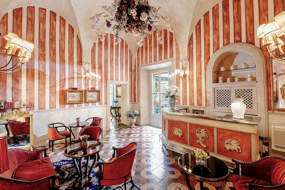 Hotel Palazzo dal Borgo 1