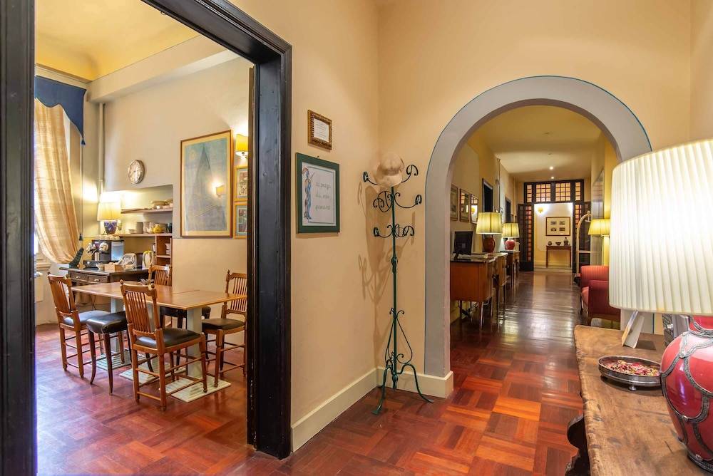 Hotel Bonifacio 2