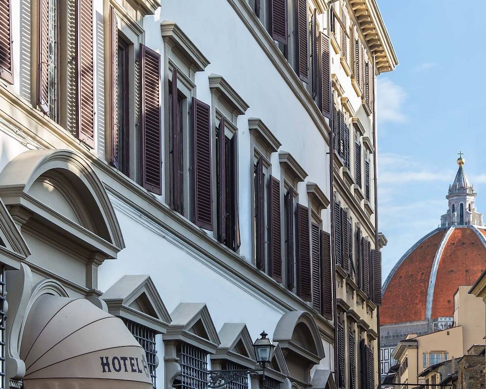 Hotel Paris 1