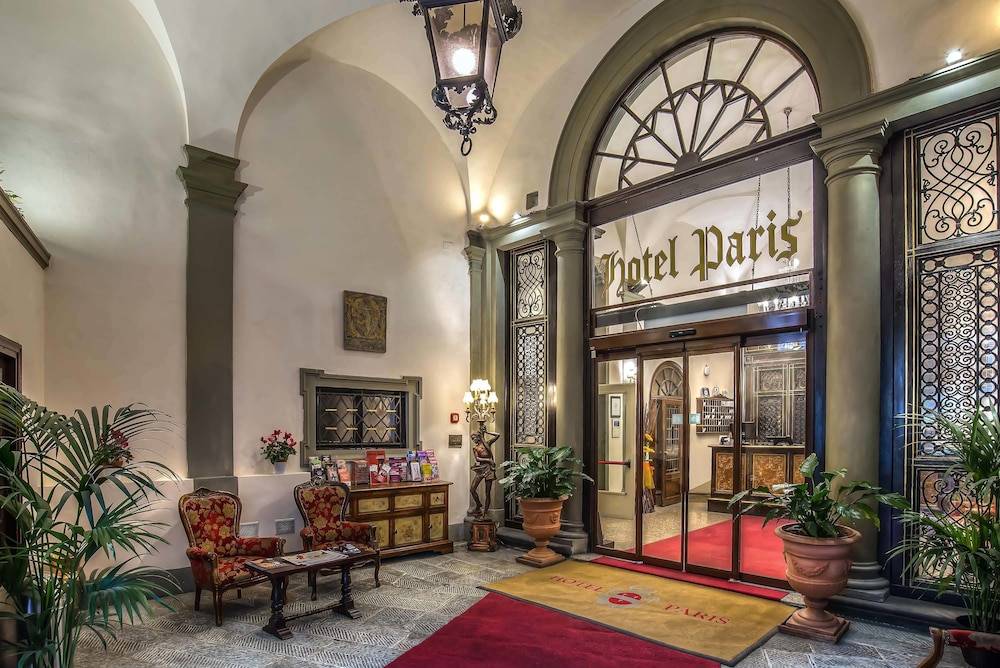 Hotel Paris 2