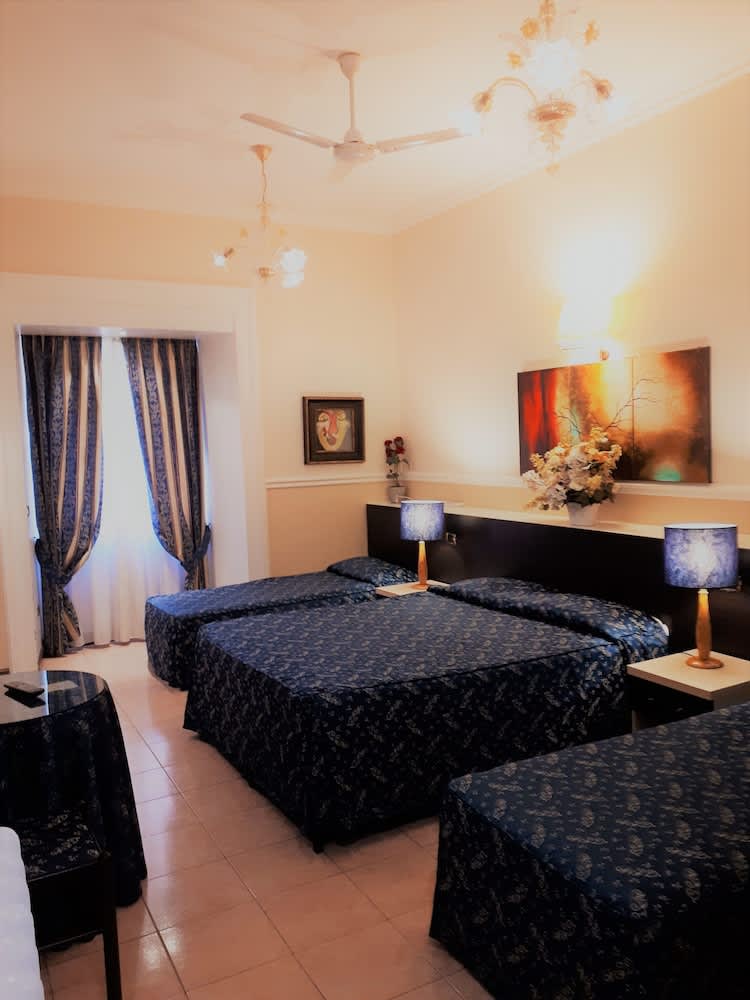 Hotel Sweet Home 1