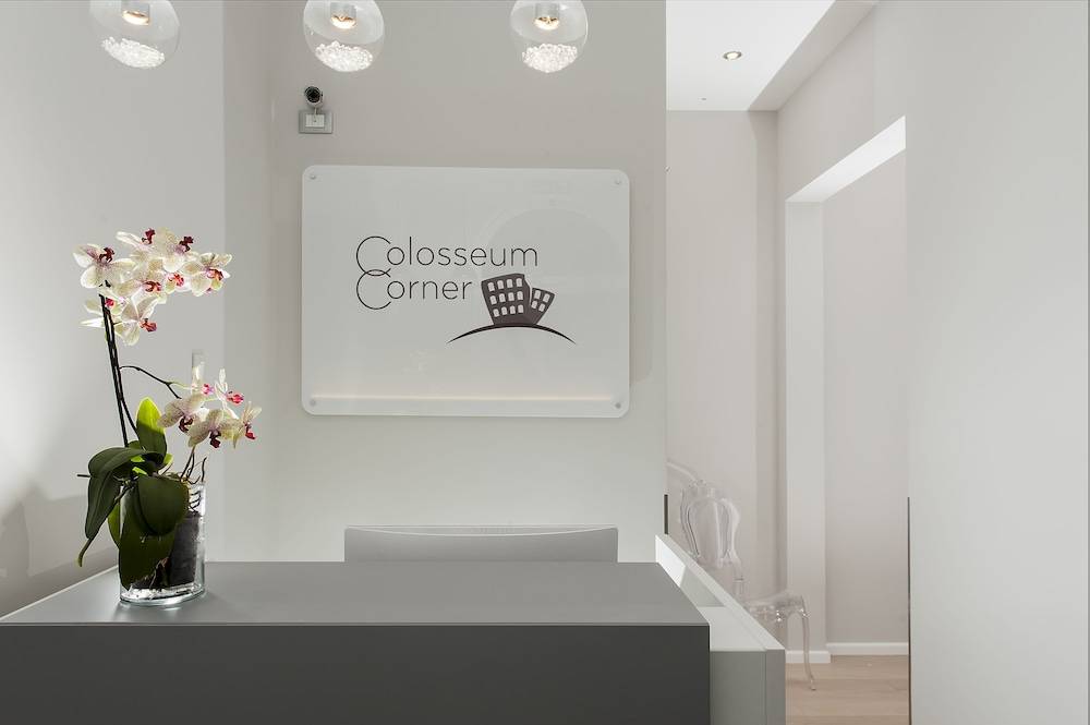 Colosseum Corner 2