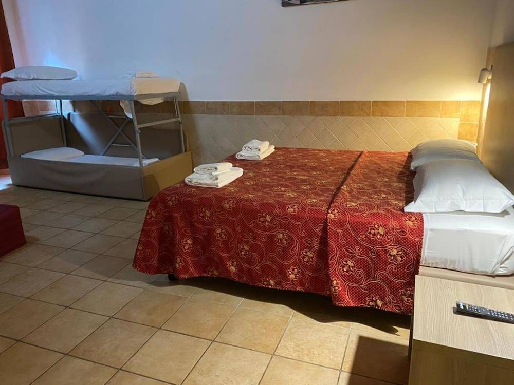Hotel Alex Square 1