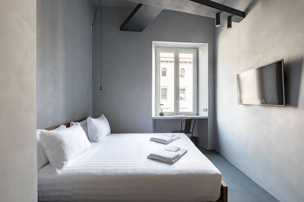 Pietra - The Italian Stay Collection 1