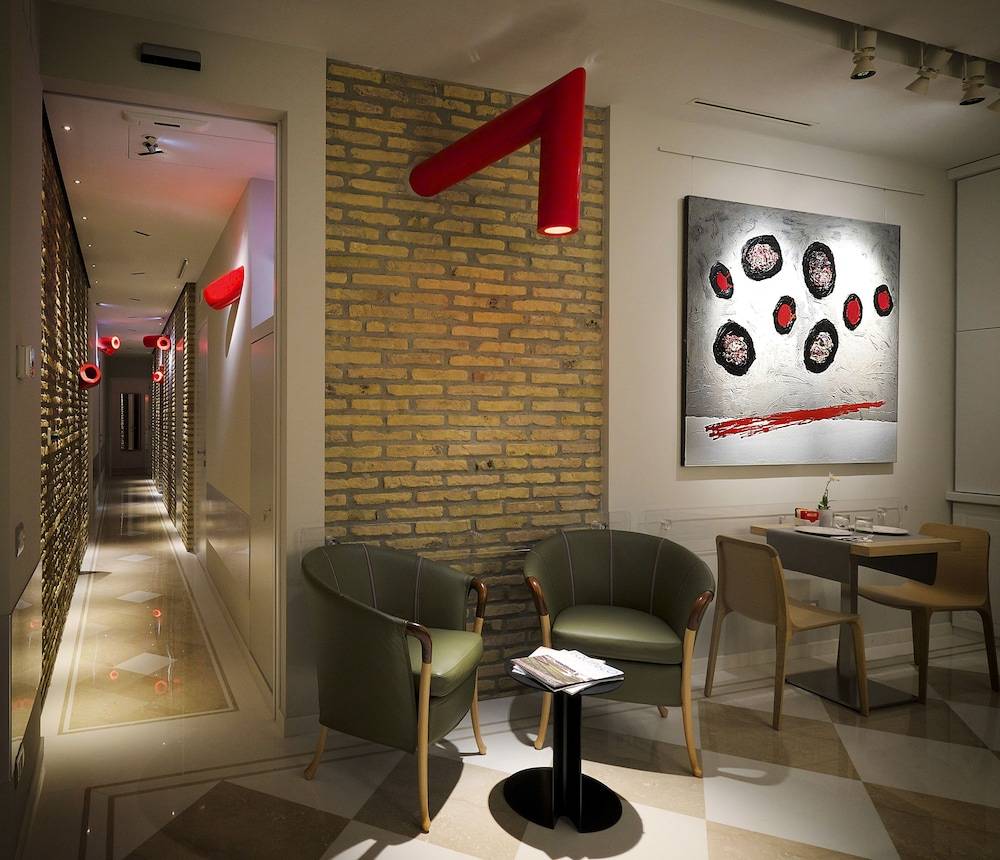 Navona Rooms 2