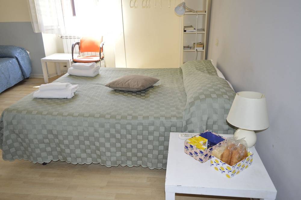 Oscar Rooms 1