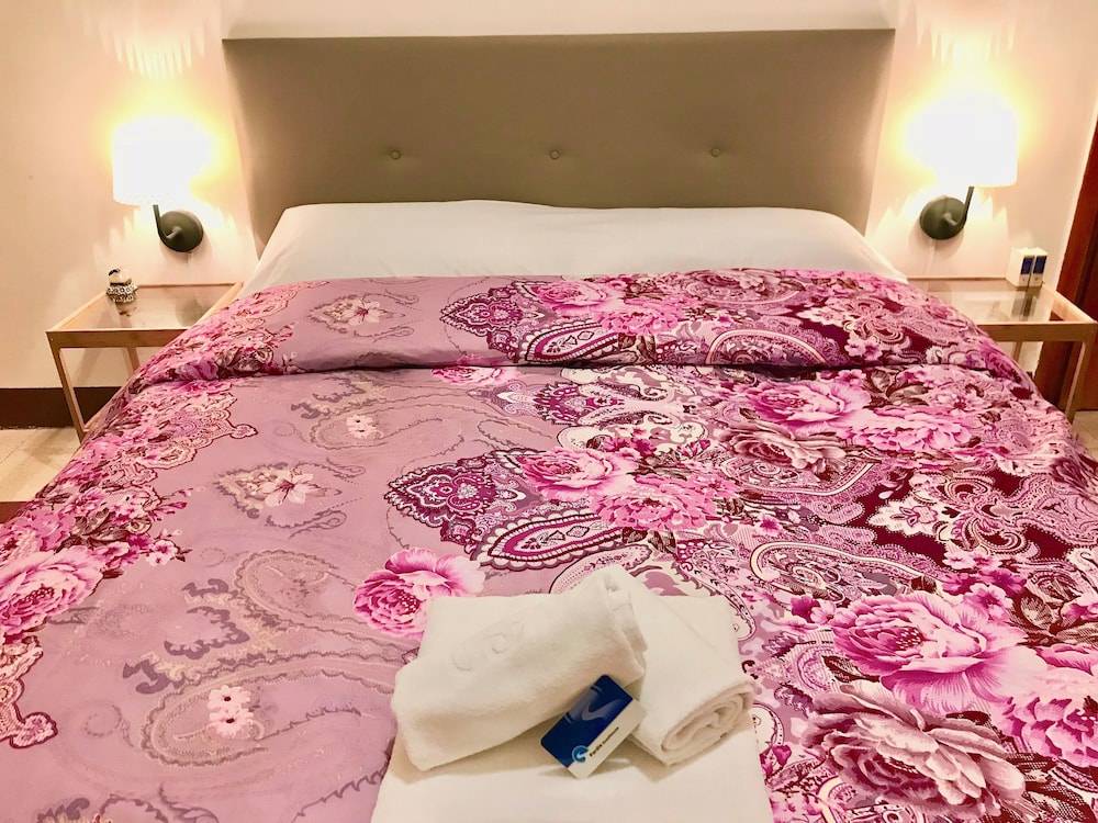 Pardis Guest house 1