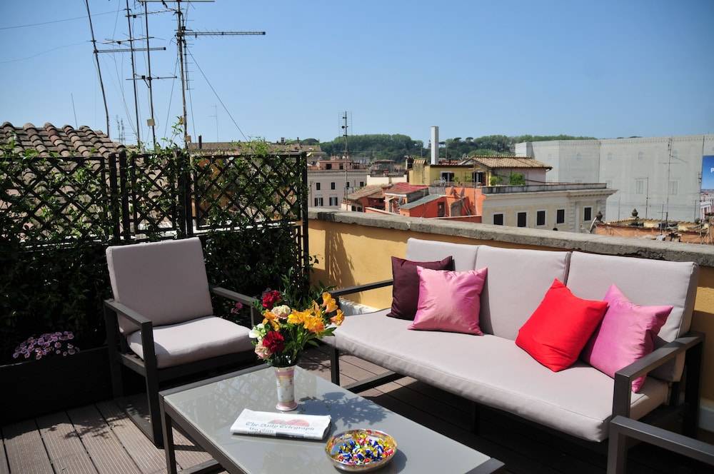 Piccola Navona Roof Garden 1