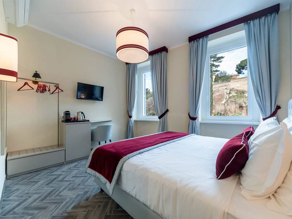 Foro Romano Luxury Suites 1