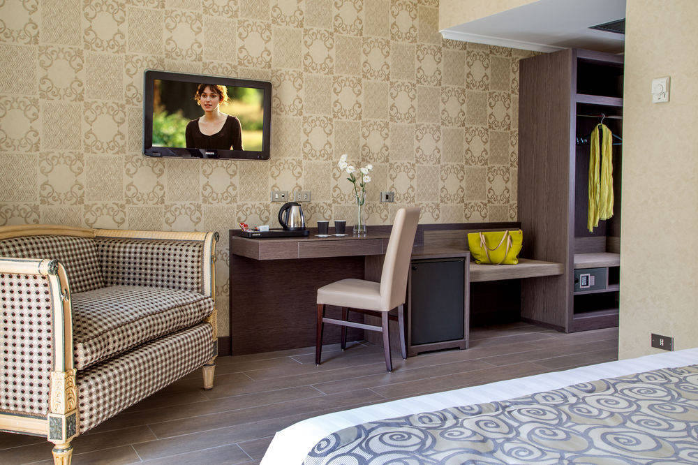Hotel Savoy 2
