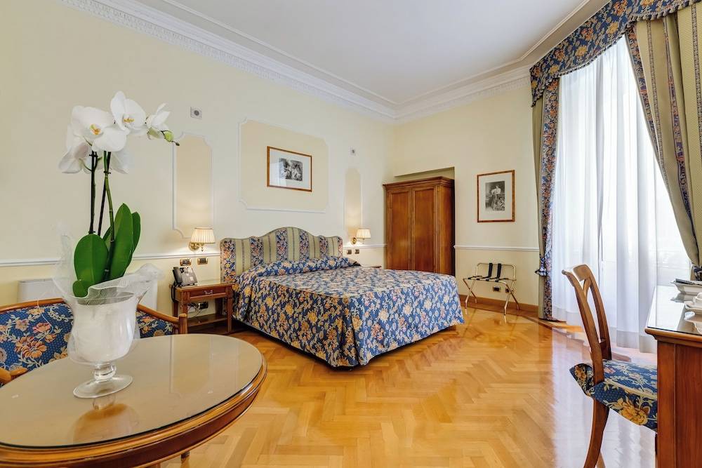Hotel Cellini 1