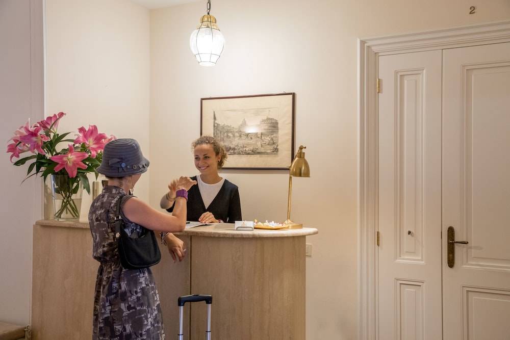 Aenea Inn 2