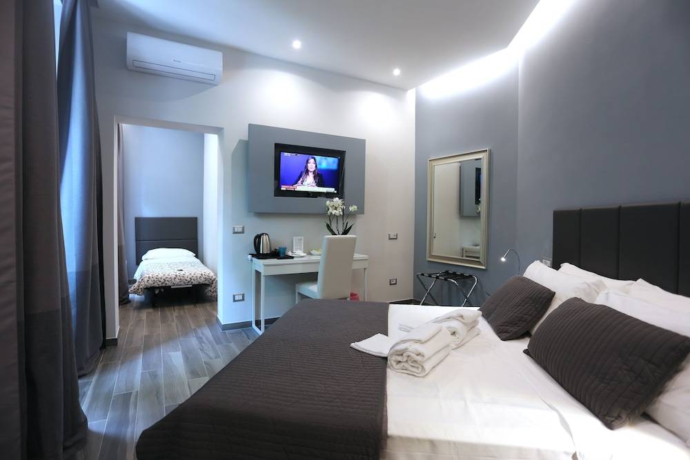 B&B Home 77 1