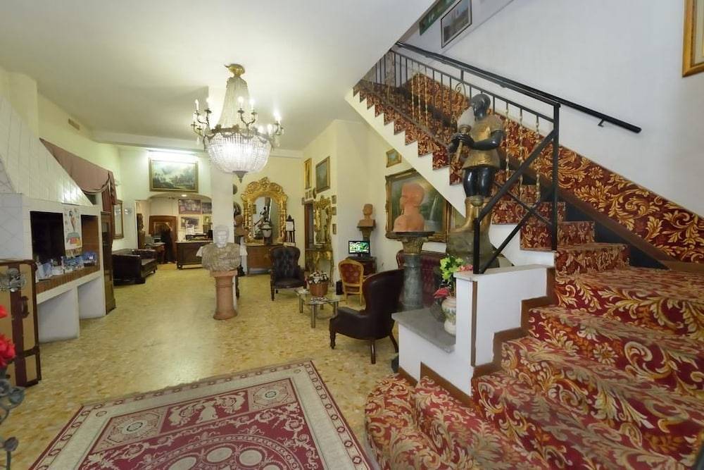 Hotel Chopin 2