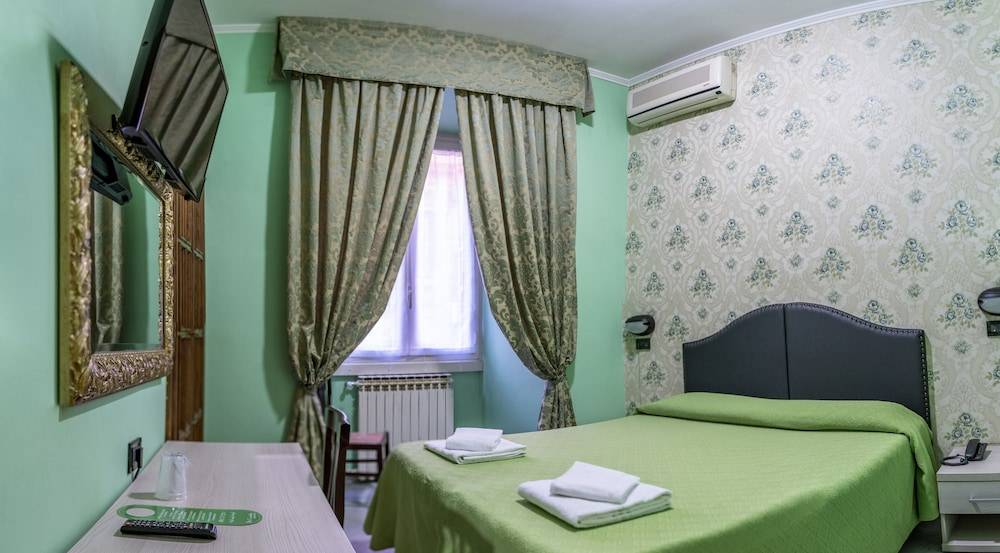 Hotel Ferrarese 2