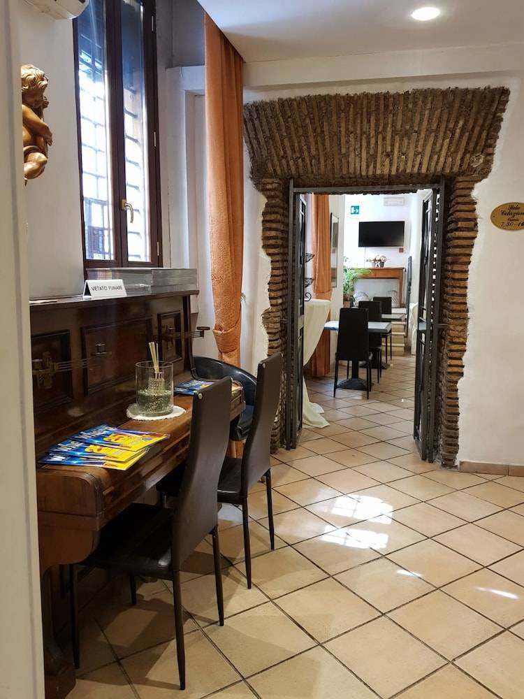 Hotel Julia Trevi - Spagna 2