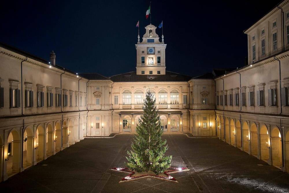 Luxury Rooms H 2000 Roma 1