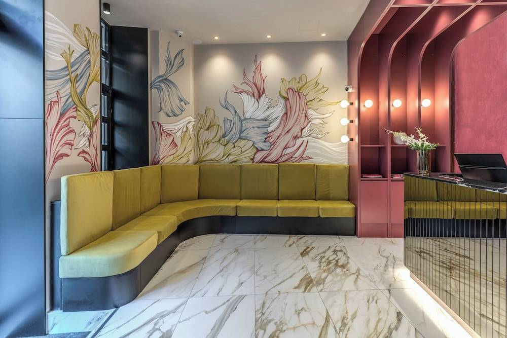 Madison Hotel 2